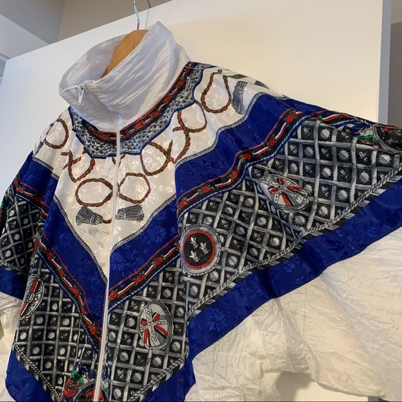 Northern Climate | Windbreaker Jacket - Picture 3 of 16